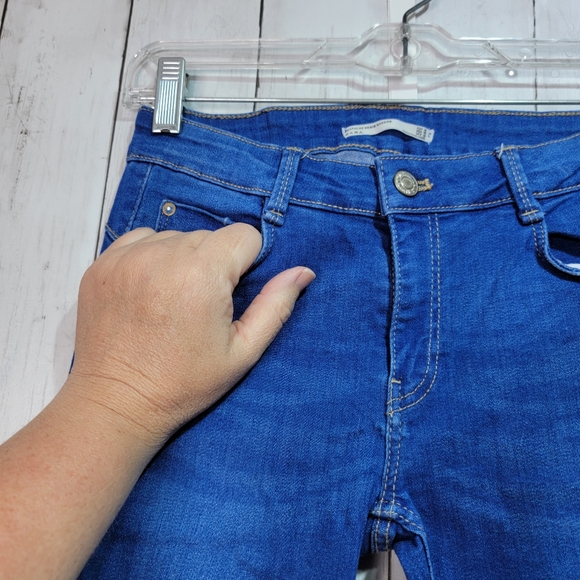 Zara Trafaluc Women's Blue Distressed Denim Skinny Jeans Size 6. Great Condition - Picture 4 of 9